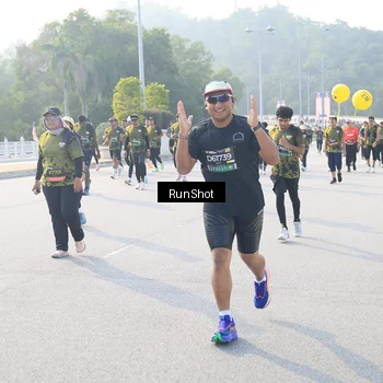 Runner Photo 6887256