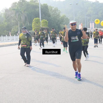 Runner Photo 6887267