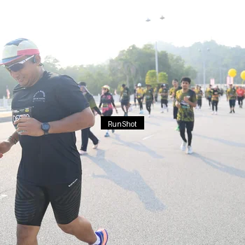 Runner Photo 6887270