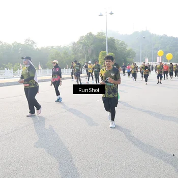 Runner Photo 6887279