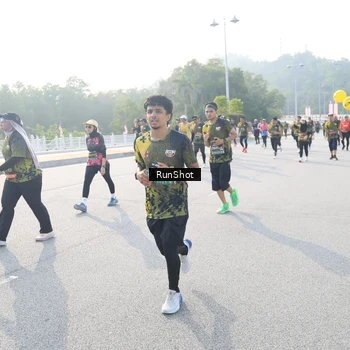 Runner Photo 6887295