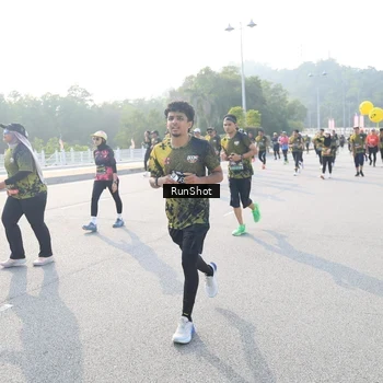 Runner Photo 6887298