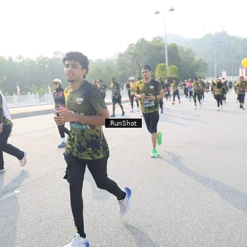 Runner Photo 6887301