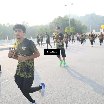 Runner Photo 6887308
