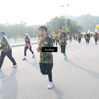 Runner Photo 6887309