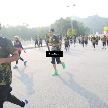 Runner Photo 6887312