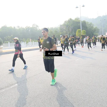 Runner Photo 6887330