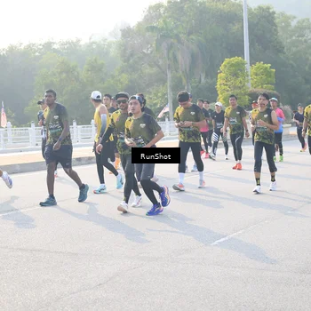 Runner Photo 6887331