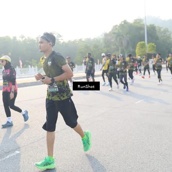 Runner Photo 6887336