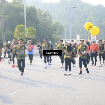 Runner Photo 6887352