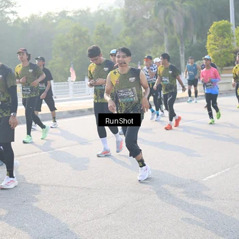 Runner Photo 6887365
