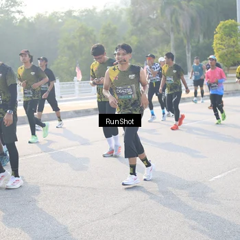 Runner Photo 6887373