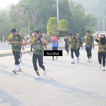 Runner Photo 6887374