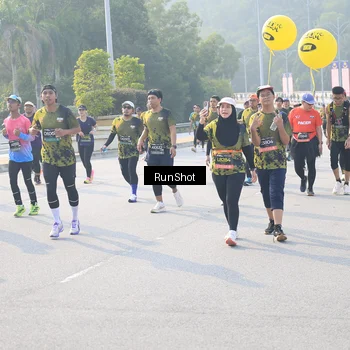 Runner Photo 6887384