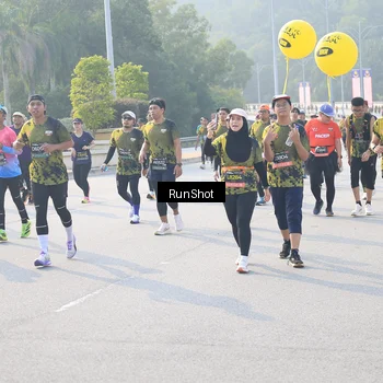 Runner Photo 6887389