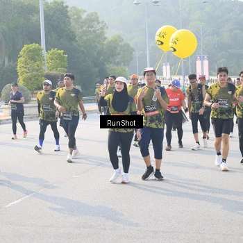 Runner Photo 6887399
