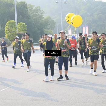Runner Photo 6887400