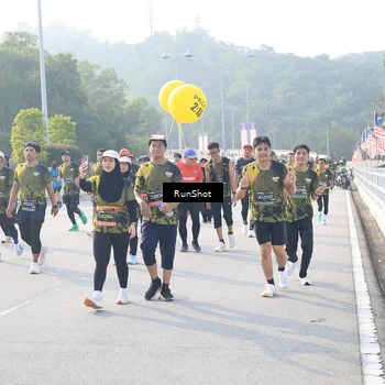 Runner Photo 6887417