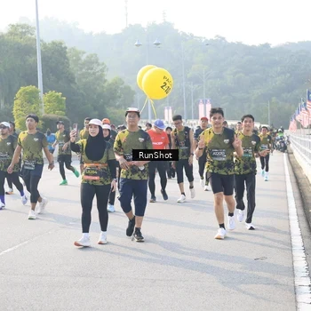Runner Photo 6887443