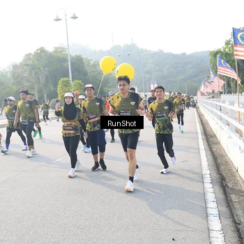 Runner Photo 6887457