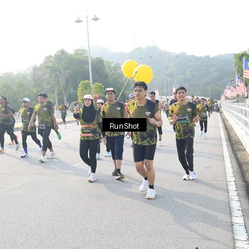 Runner Photo 6887458