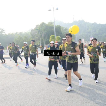 Runner Photo 6887460