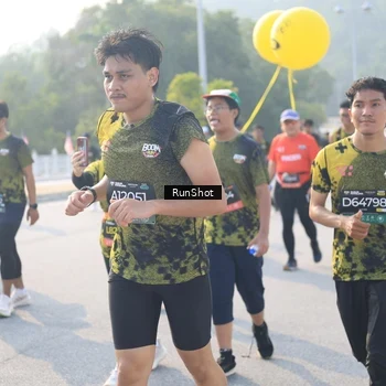 Runner Photo 6887476