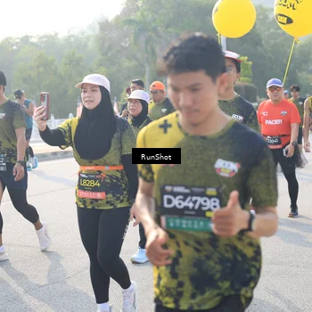 Runner Photo 6887491