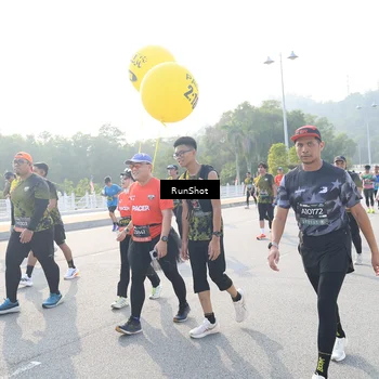 Runner Photo 6887560