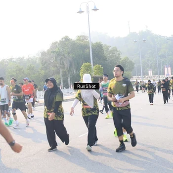 Runner Photo 6887587