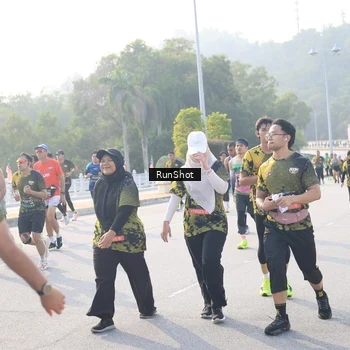 Runner Photo 6887588