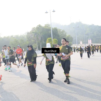 Runner Photo 6887595
