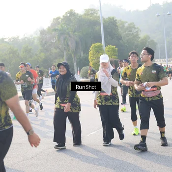 Runner Photo 6887596