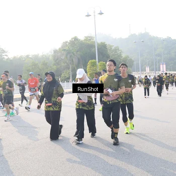Runner Photo 6887600
