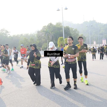 Runner Photo 6887601
