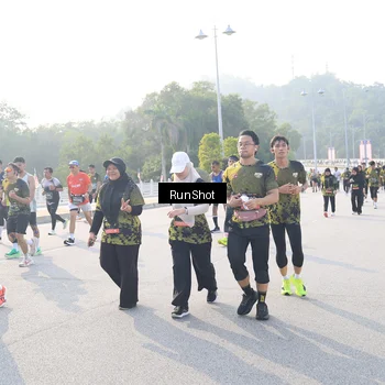 Runner Photo 6887602