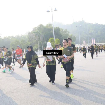 Runner Photo 6887604