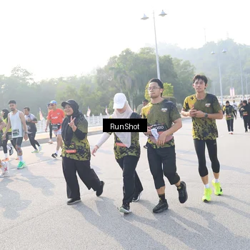 Runner Photo 6887605