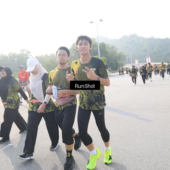 Runner Photo 6887632