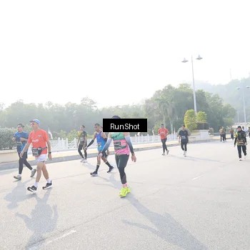 Runner Photo 6887642