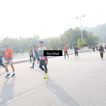 Runner Photo 6887651