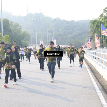 Runner Photo 6887703
