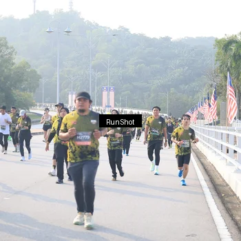 Runner Photo 6887713