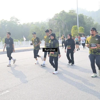 Runner Photo 6887735