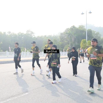 Runner Photo 6887745