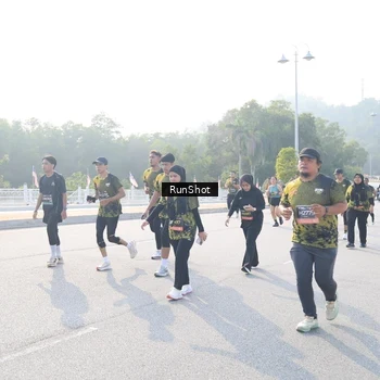 Runner Photo 6887748