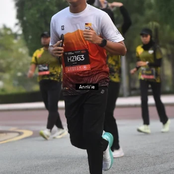 Runner Photo 6888715