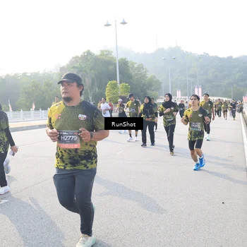 Runner Photo 6889790