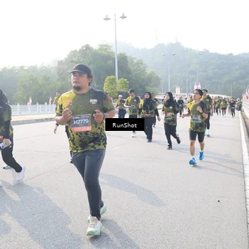Runner Photo 6889798