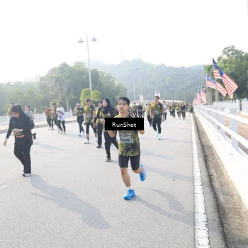 Runner Photo 6889831